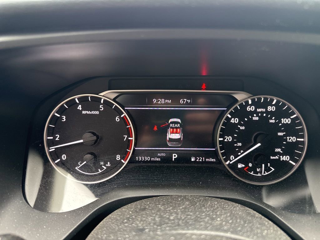 Used 2024 Nissan Rogue SV image 7