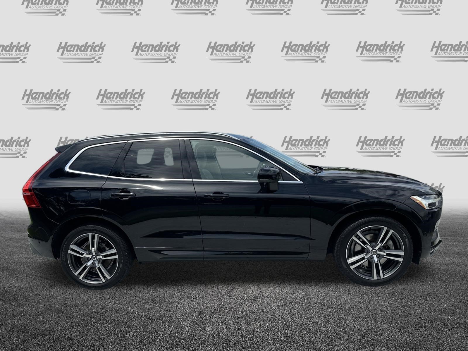 Used 2018 Volvo XC60 T6 Momentum w/ Convenience Package AWD/4WD image 11