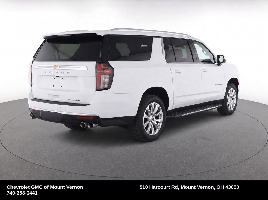 Used 2024 Chevrolet Suburban Premier AWD/4WD image 4