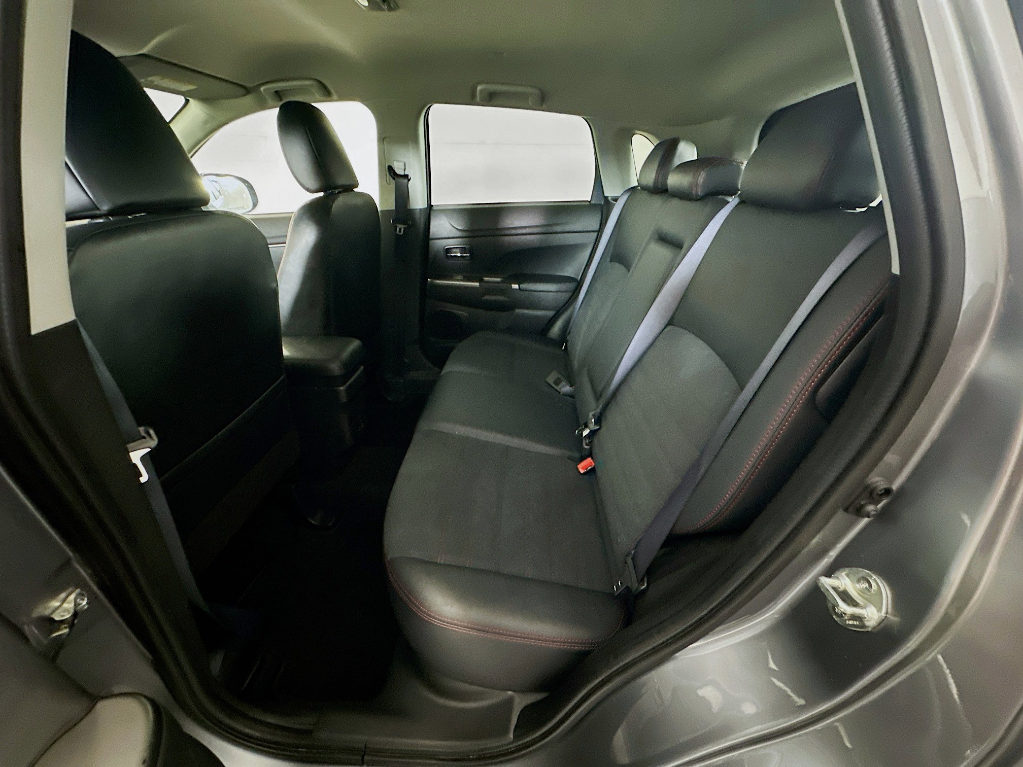 Used 2025 Mitsubishi Outlander Sport SE image 28