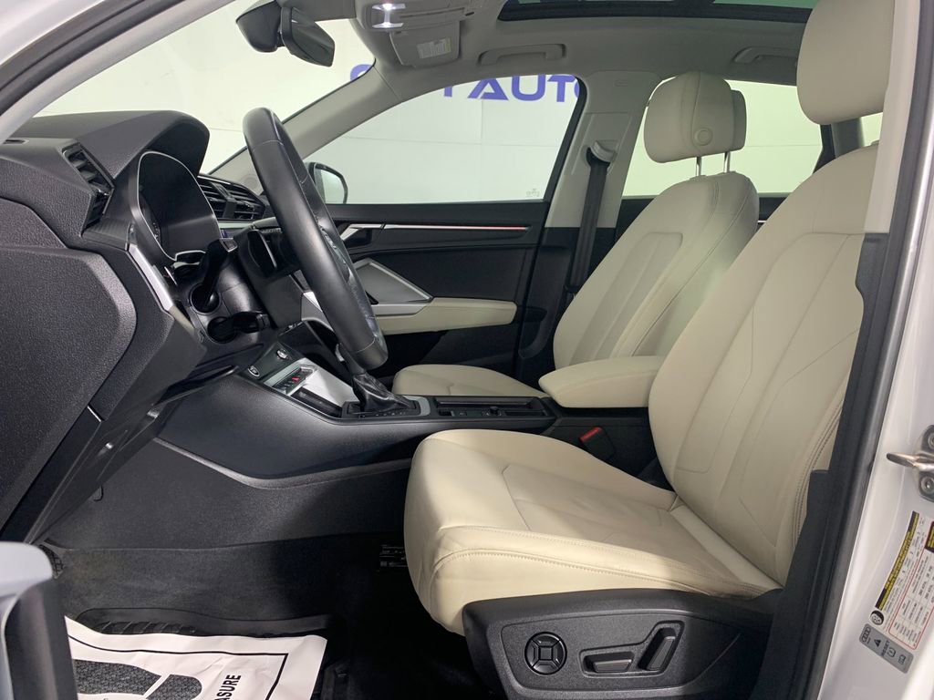 Used 2022 Audi Q3 2.0T Premium Plus w/ Premium Plus Package AWD/4WD image 16
