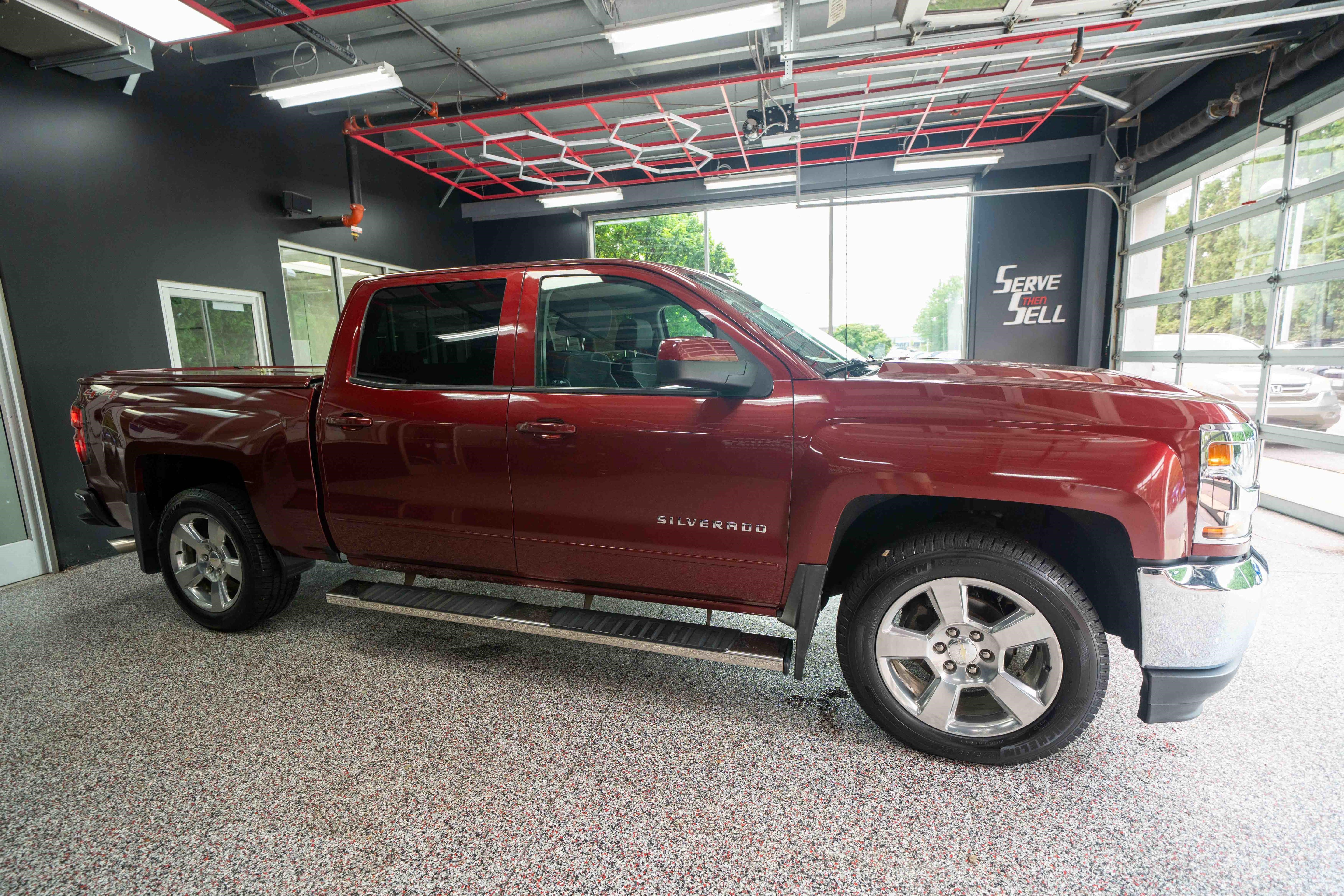 Used 2017 Chevrolet Silverado 1500 LT w/ All Star Edition AWD/4WD image 5