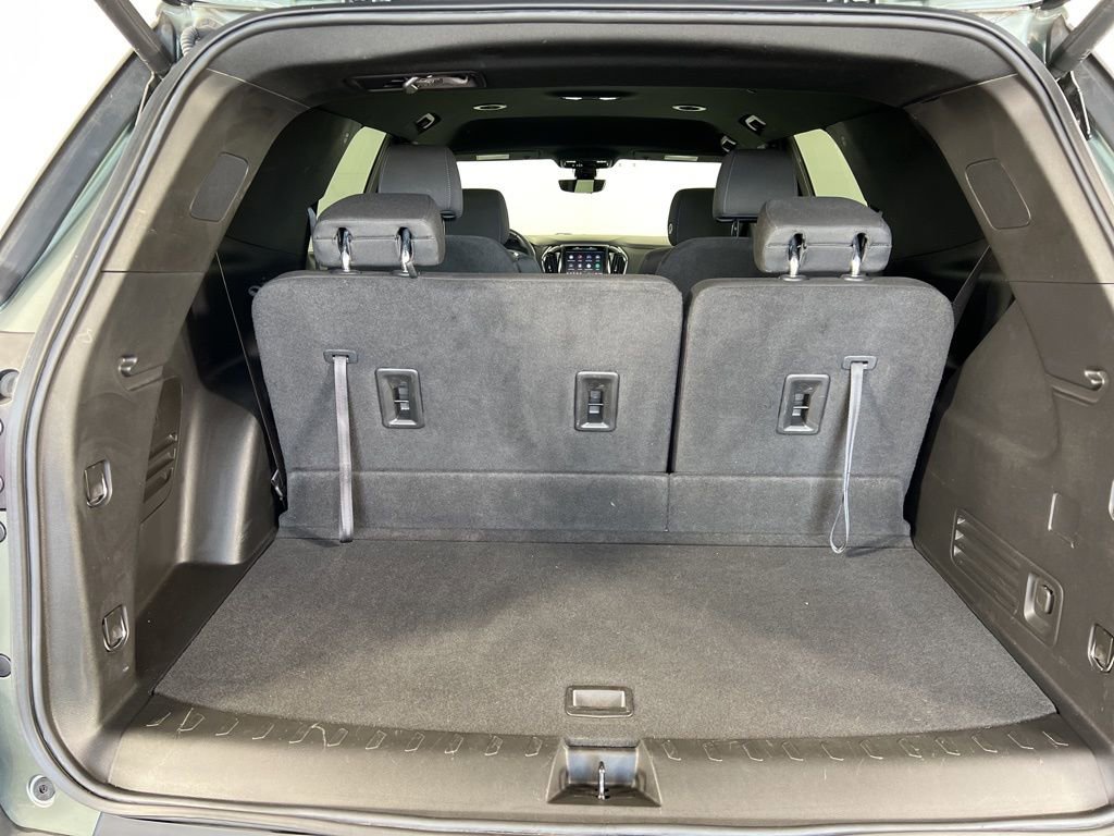 Used 2023 Chevrolet Traverse LT w/ Rear Camera Mirror Package AWD/4WD image 16