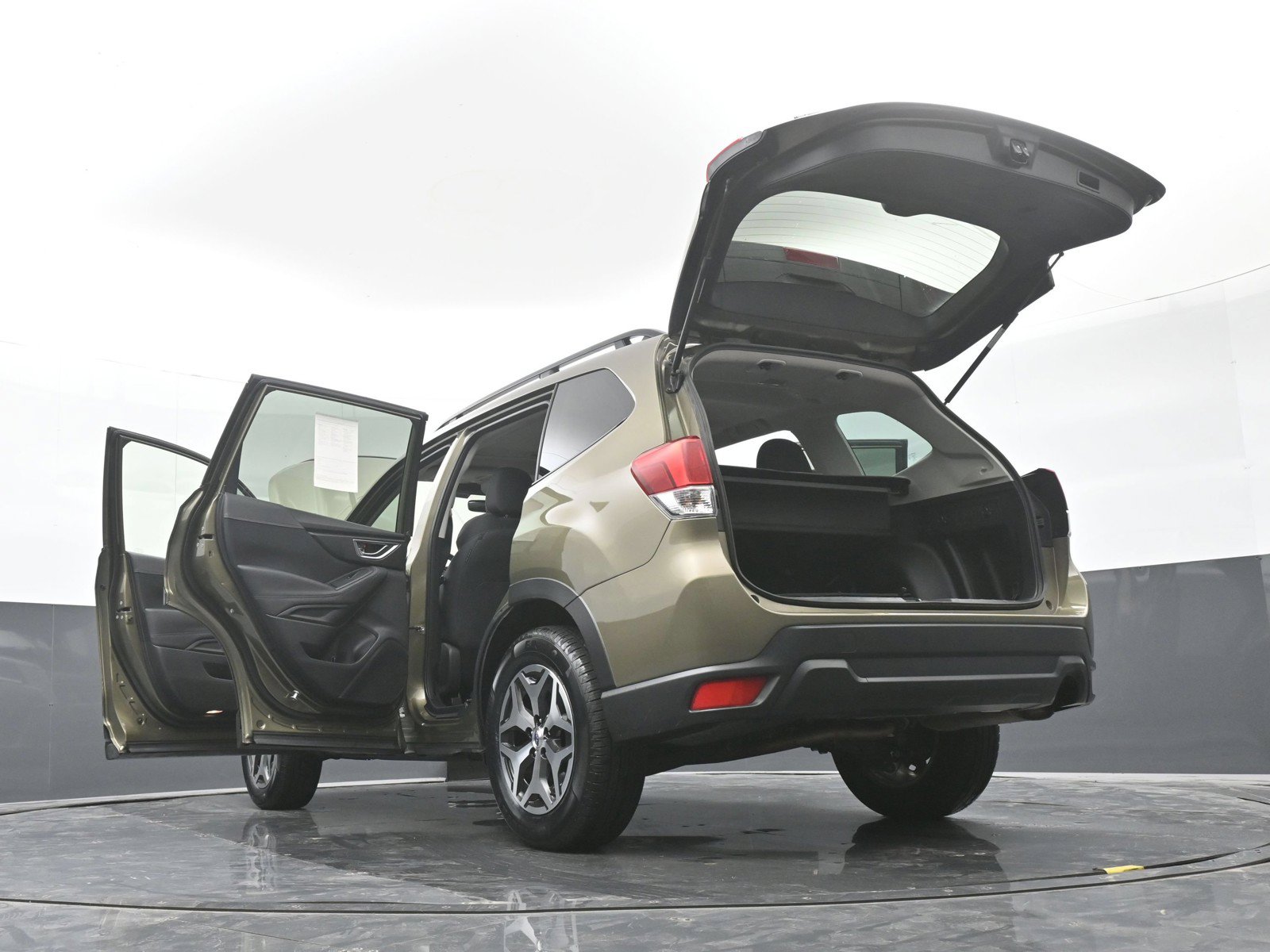 Used 2024 Subaru Forester Premium AWD/4WD image 52