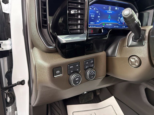 Used 2022 Chevrolet Silverado 1500 LTZ AWD/4WD image 20