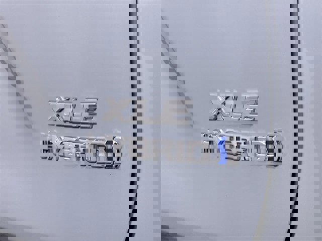 Used 2022 Toyota RAV4 XLE image 33