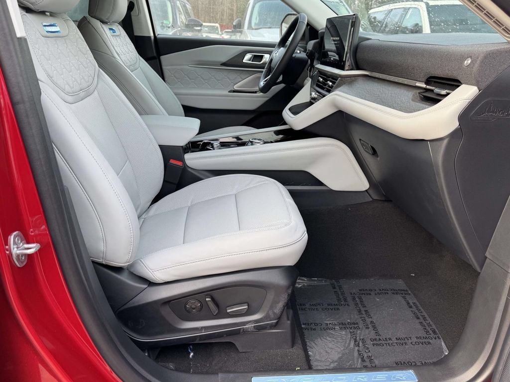 New 2026 Ford Explorer Platinum w/ LUX Leather Package AWD/4WD image 12