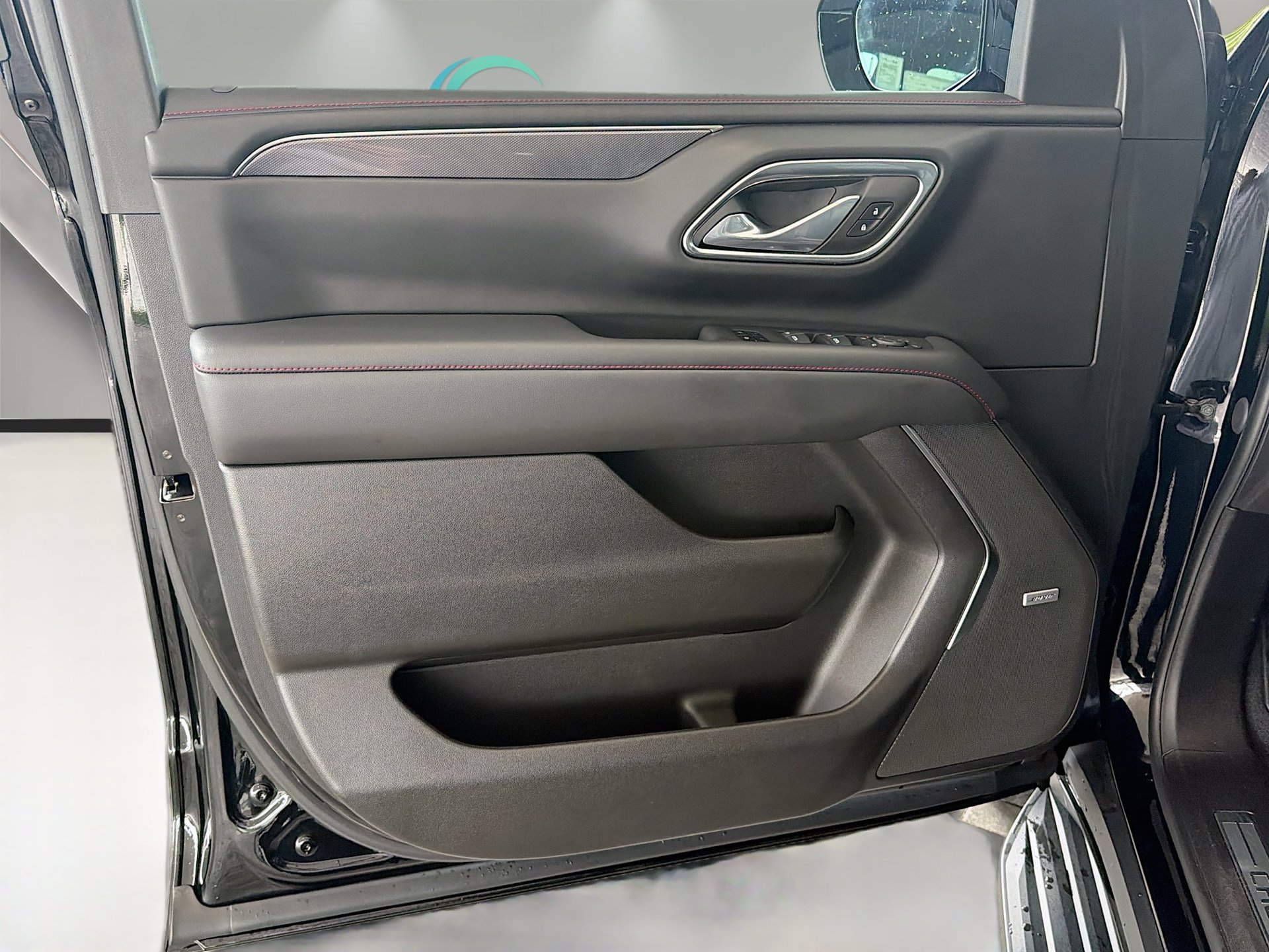 Used 2023 Chevrolet Suburban RST w/ Luxury Package RWD image 22