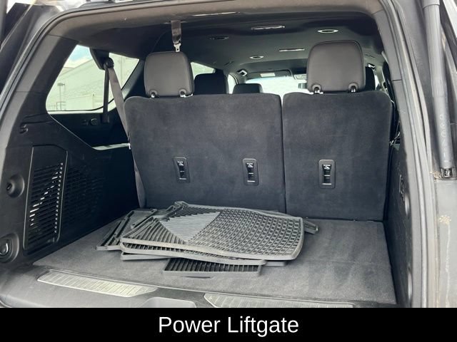 Used 2022 Chevrolet Suburban Z71 w/ Z71 Off-Road Package AWD/4WD image 23