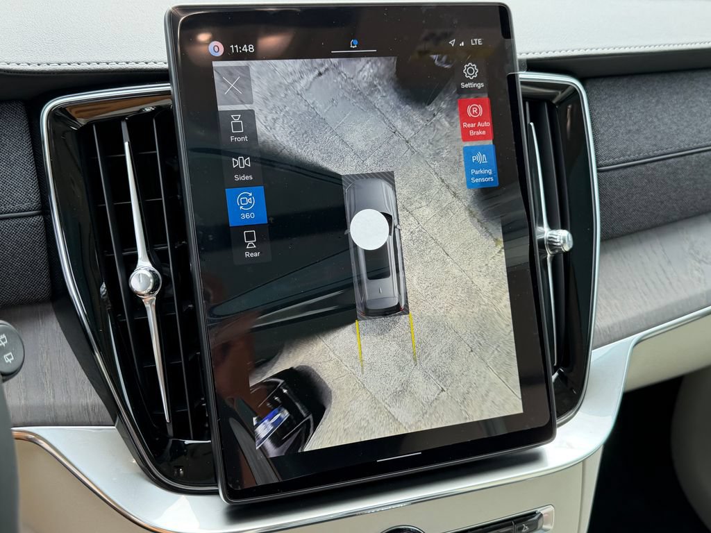 New 2026 Volvo XC90 B6 Ultra w/ Protection Package Premier AWD/4WD image 23
