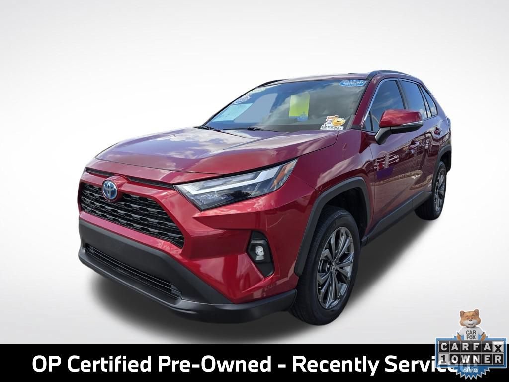 Used 2022 Toyota RAV4 XLE Premium AWD/4WD image 3