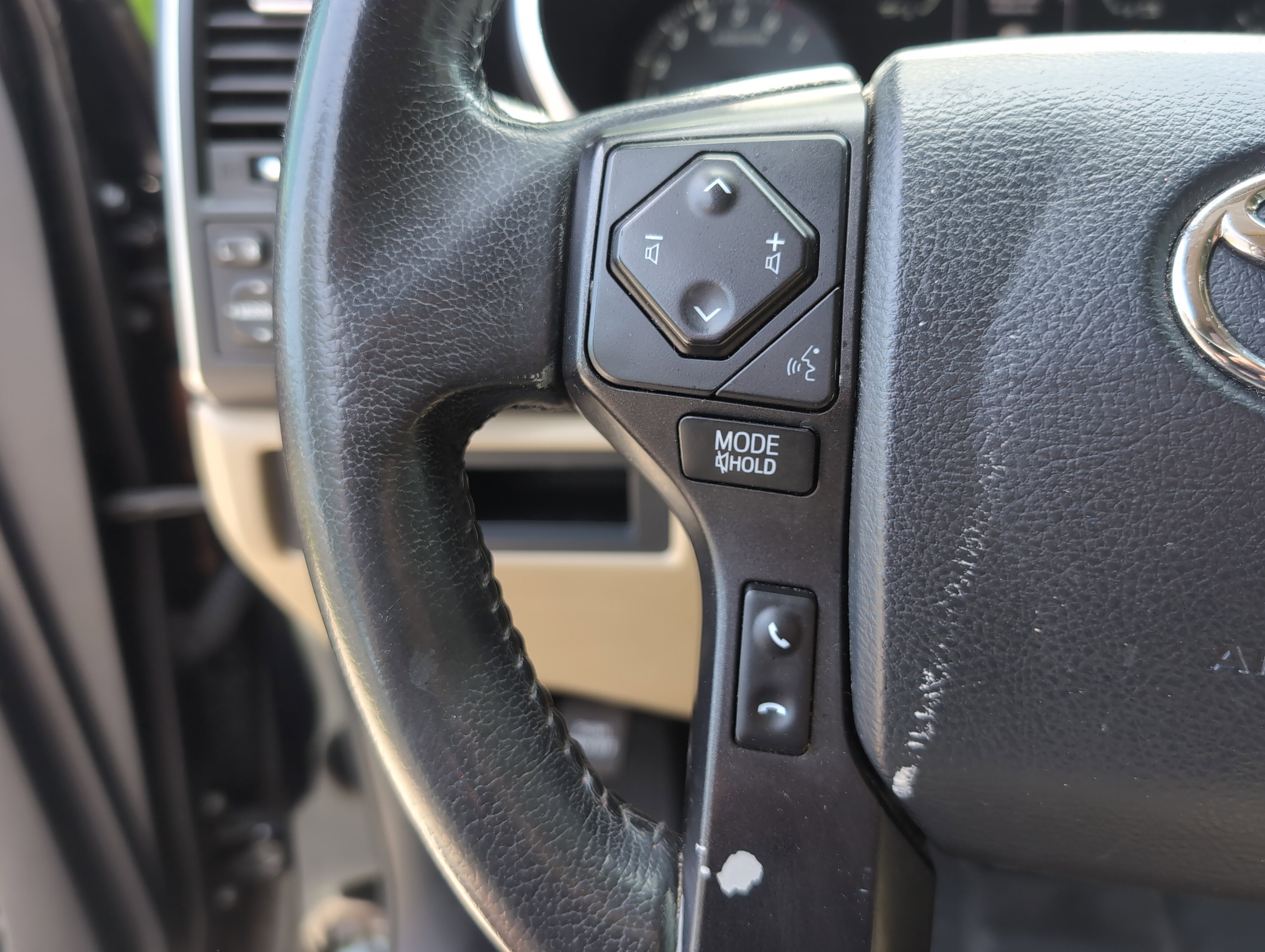 Used 2020 Toyota Sequoia Platinum AWD/4WD image 19