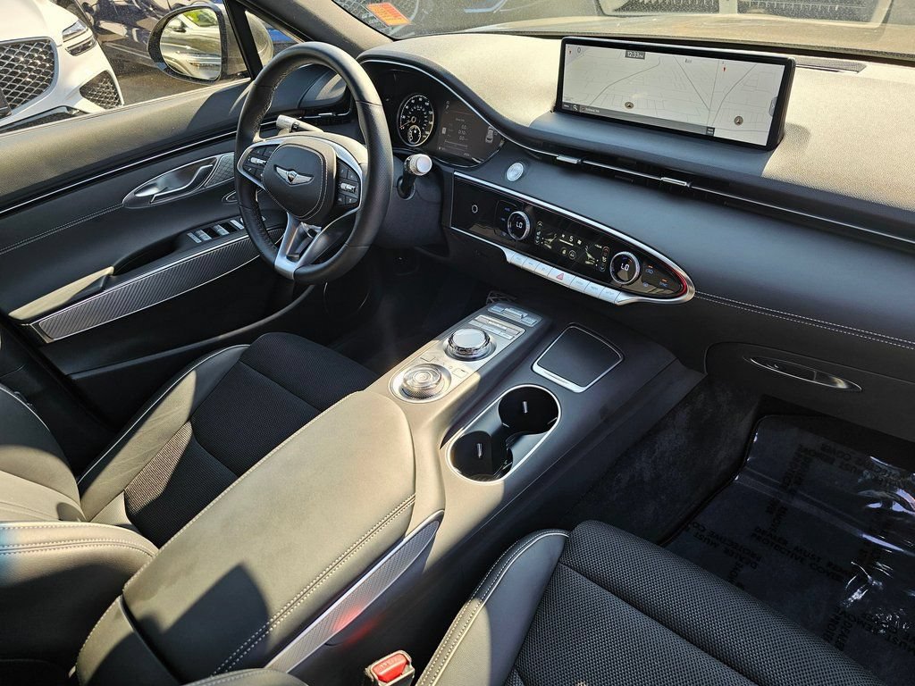 Used 2025 Genesis GV70 3.5T Sport AWD/4WD image 30
