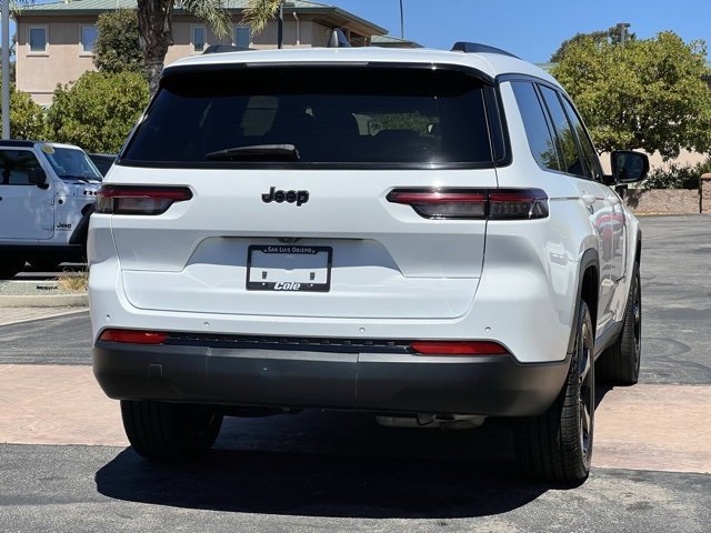 Used 2023 Jeep Grand Cherokee L Laredo image 12
