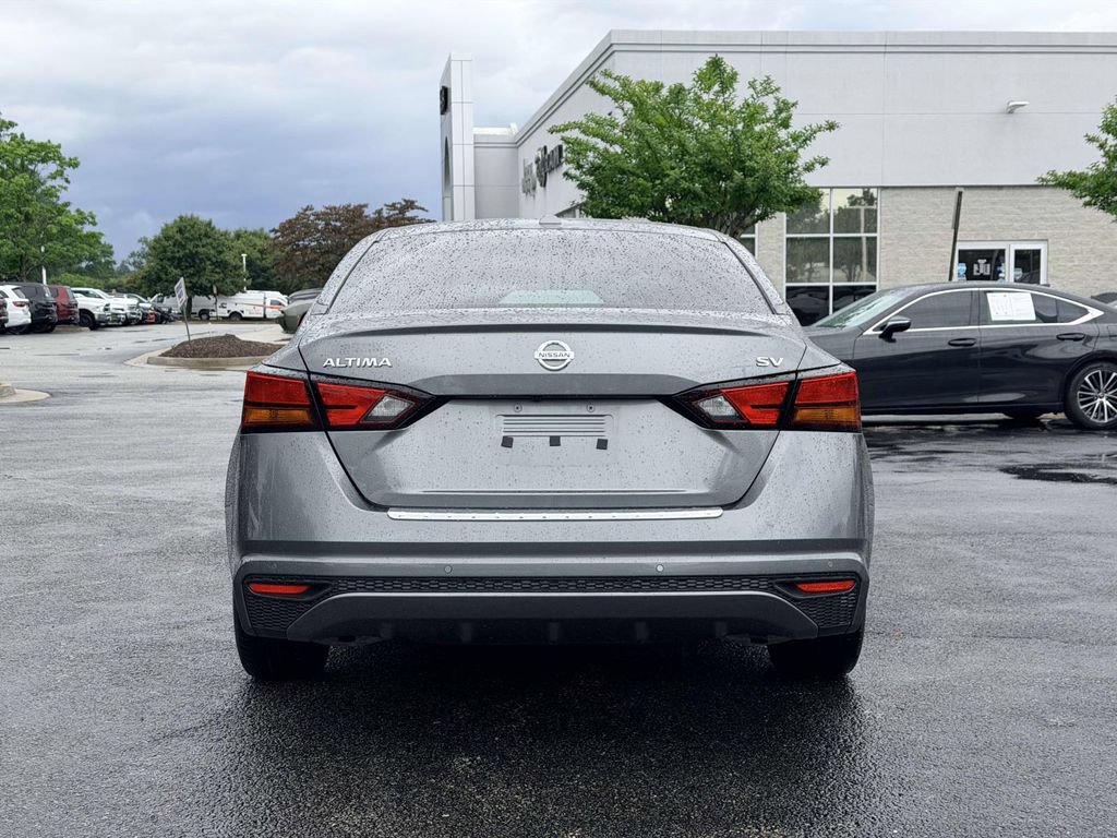 Used 2022 Nissan Altima 2.5 SV FWD image 3