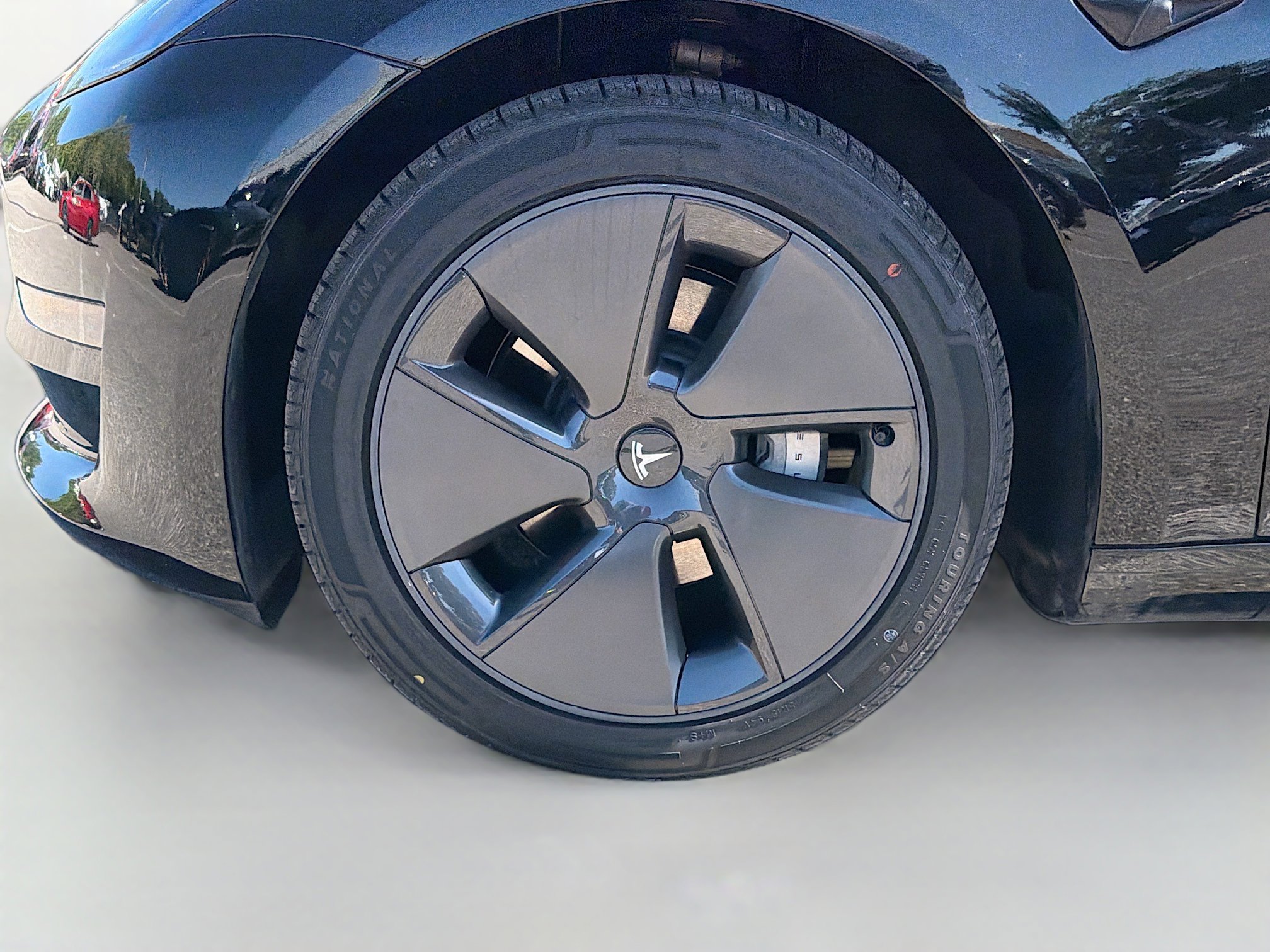 Used 2023 Tesla Model 3 Standard Range image 39