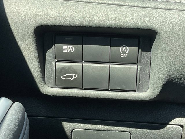 Used 2025 Toyota Highlander XLE FWD image 35