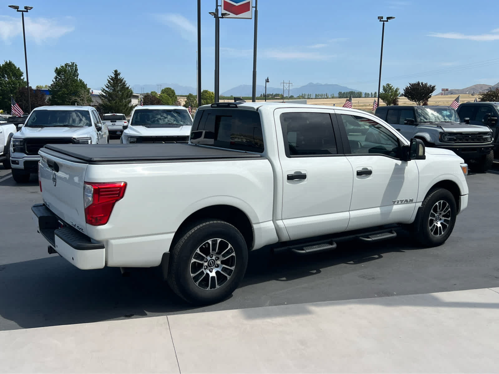 Used 2024 Nissan Titan SV w/ Accessory Utility Package AWD/4WD image 7