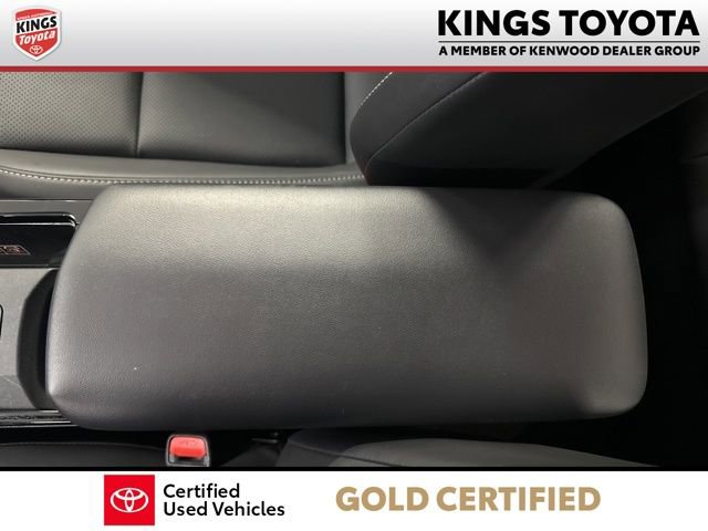 Certified 2025 Toyota Prius XLE FWD image 18