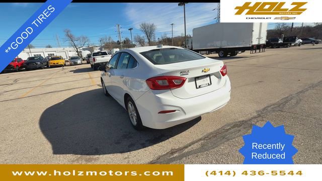 Used 2017 Chevrolet Cruze LT image 7