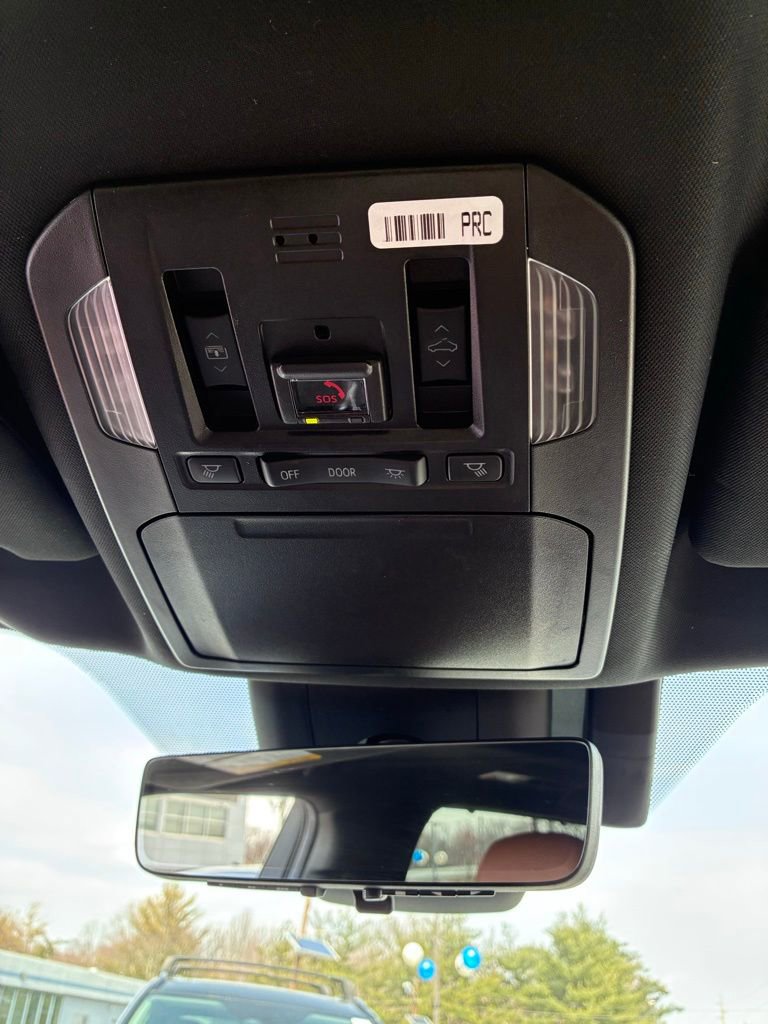 Used 2020 Toyota Highlander Platinum AWD/4WD image 43