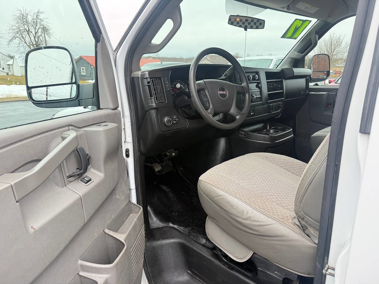 Used 2017 GMC Savana 2500 RWD image 7