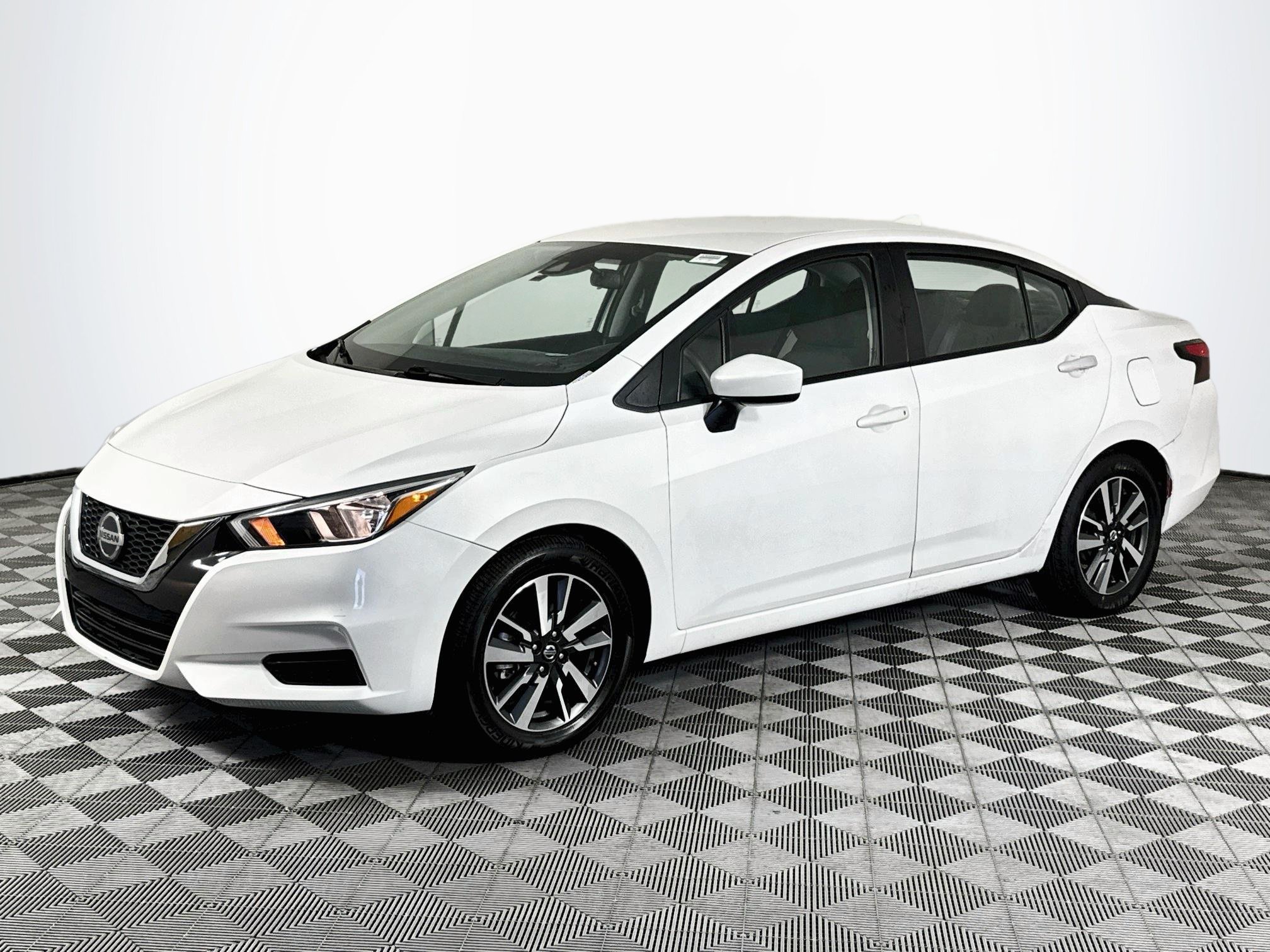 Used 2022 Nissan Versa SV FWD image 66