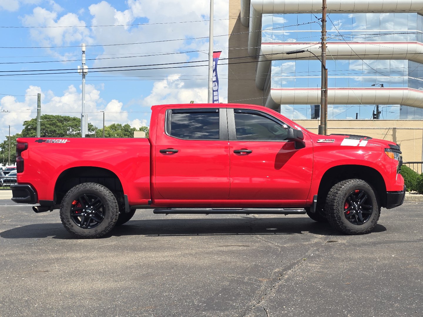 Used 2024 Chevrolet Silverado 1500 Custom Trail Boss AWD/4WD image 26