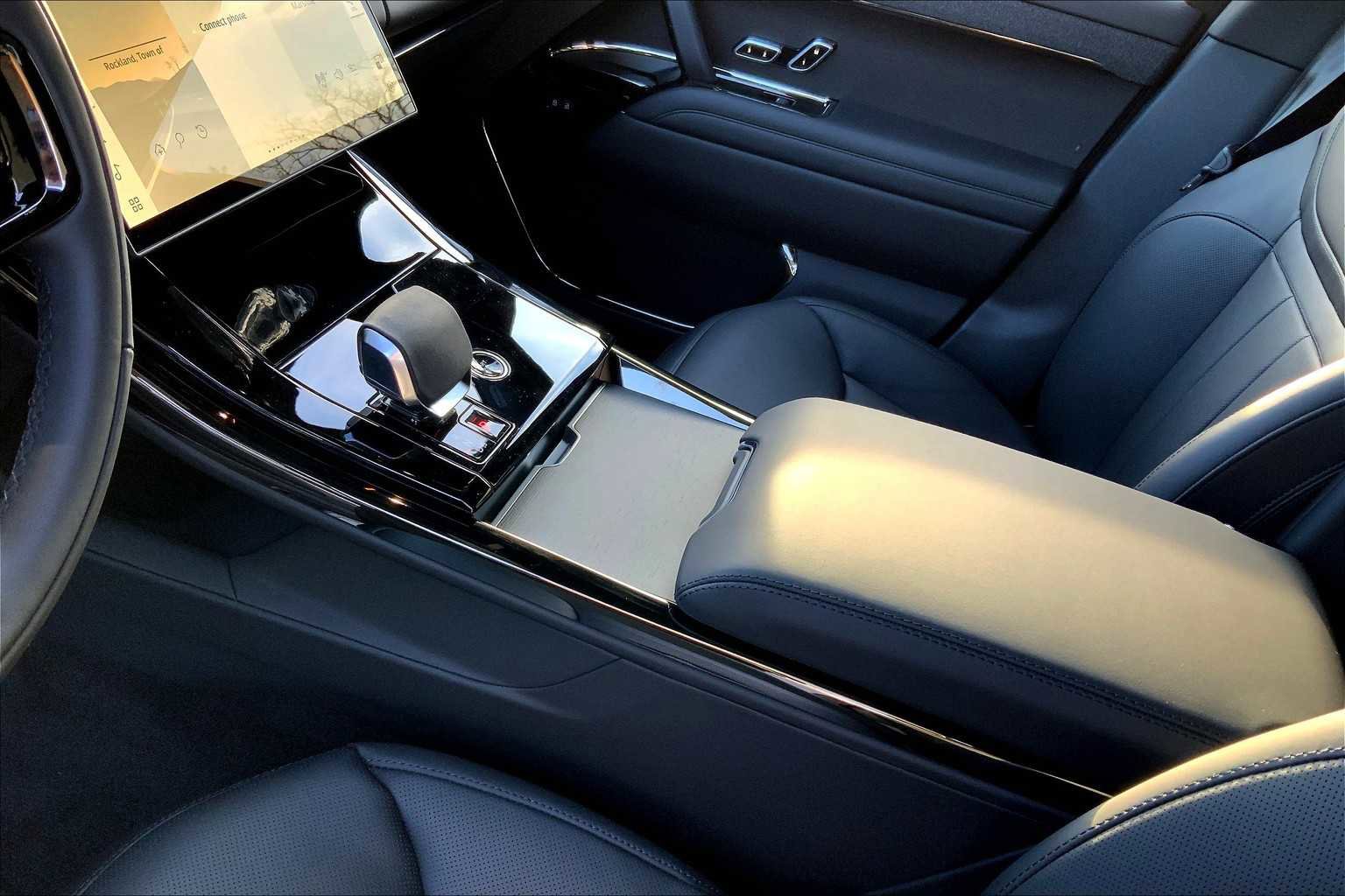 New 2025 Land Rover Range Rover Sport Dynamic SE image 10