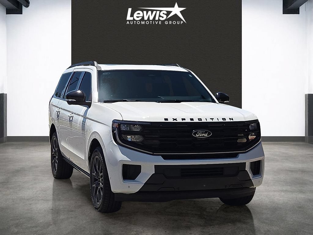 Used 2025 Ford Expedition Platinum w/ Stealth Performance Package AWD/4WD image 6