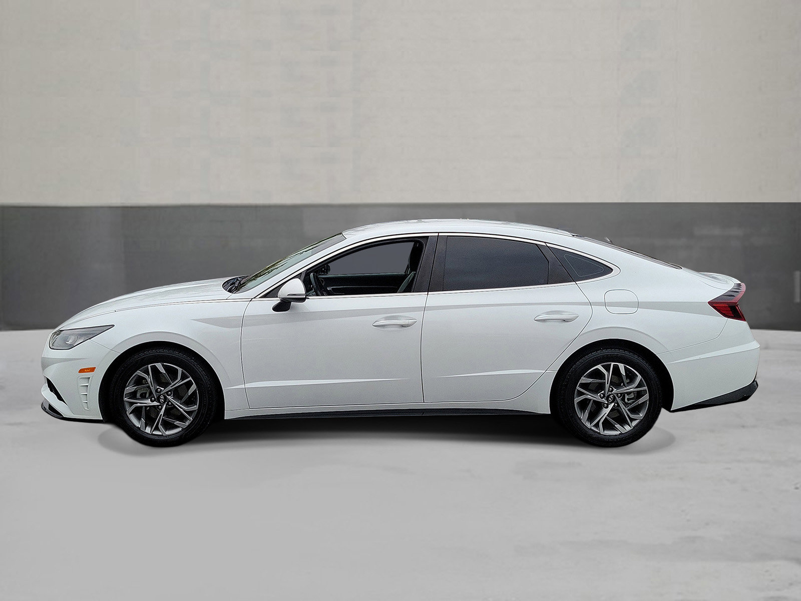 Used 2020 Hyundai Sonata SEL w/ Convenience Package FWD image 3