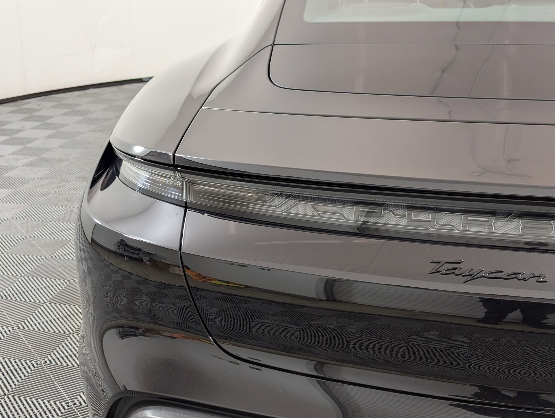 Certified 2024 Porsche Taycan GTS image 15