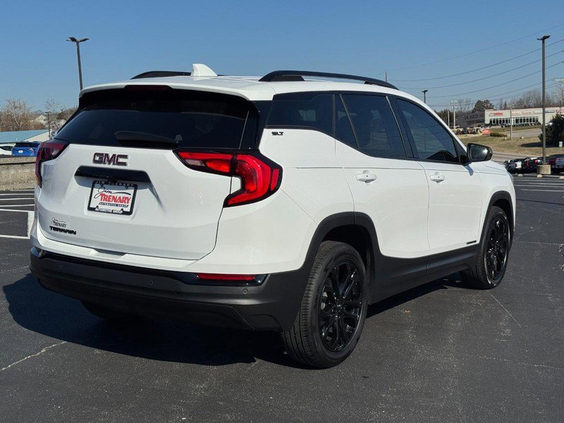 Used 2021 GMC Terrain SLT w/ Elevation Edition image 3