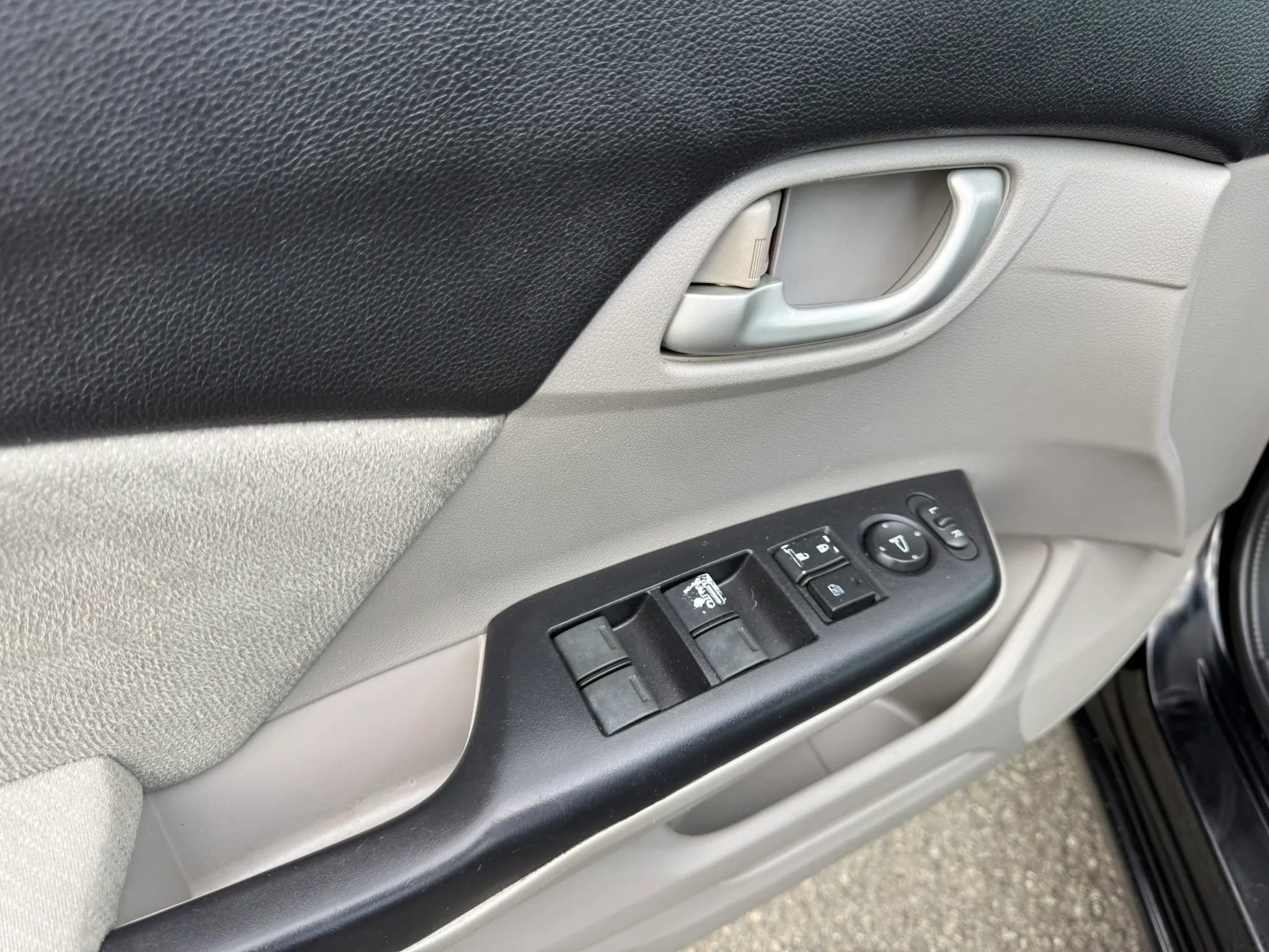 Used 2013 Honda Civic LX image 24