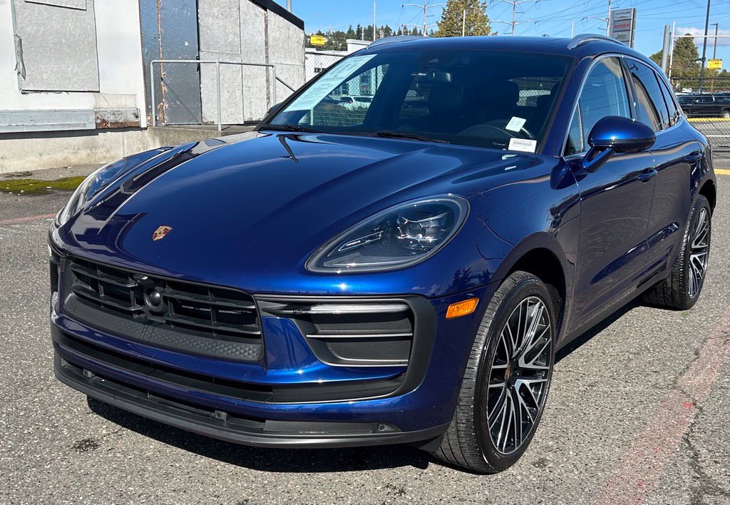 Used 2022 Porsche Macan AWD/4WD image 1