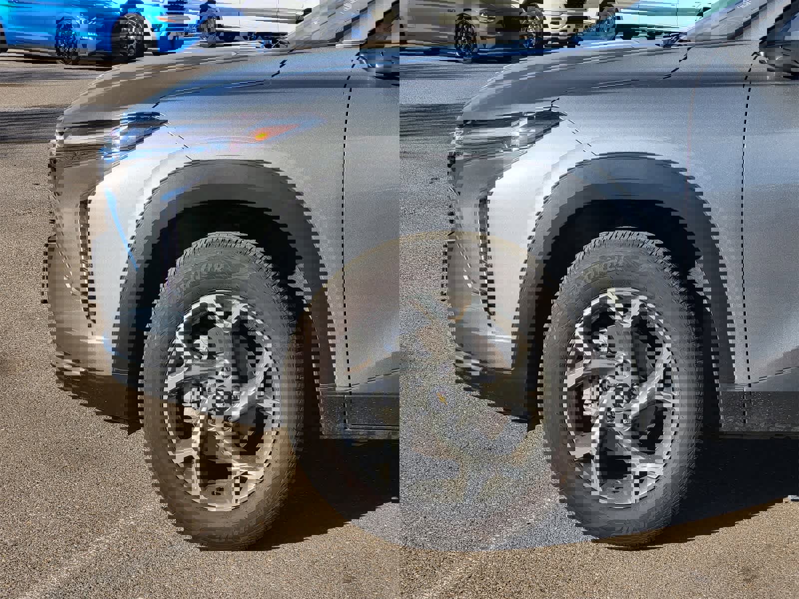 Used 2025 Chevrolet Trax LT w/ LT Convenience Package image 9