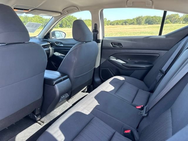 Used 2025 Nissan Altima 2.5 SV FWD image 19