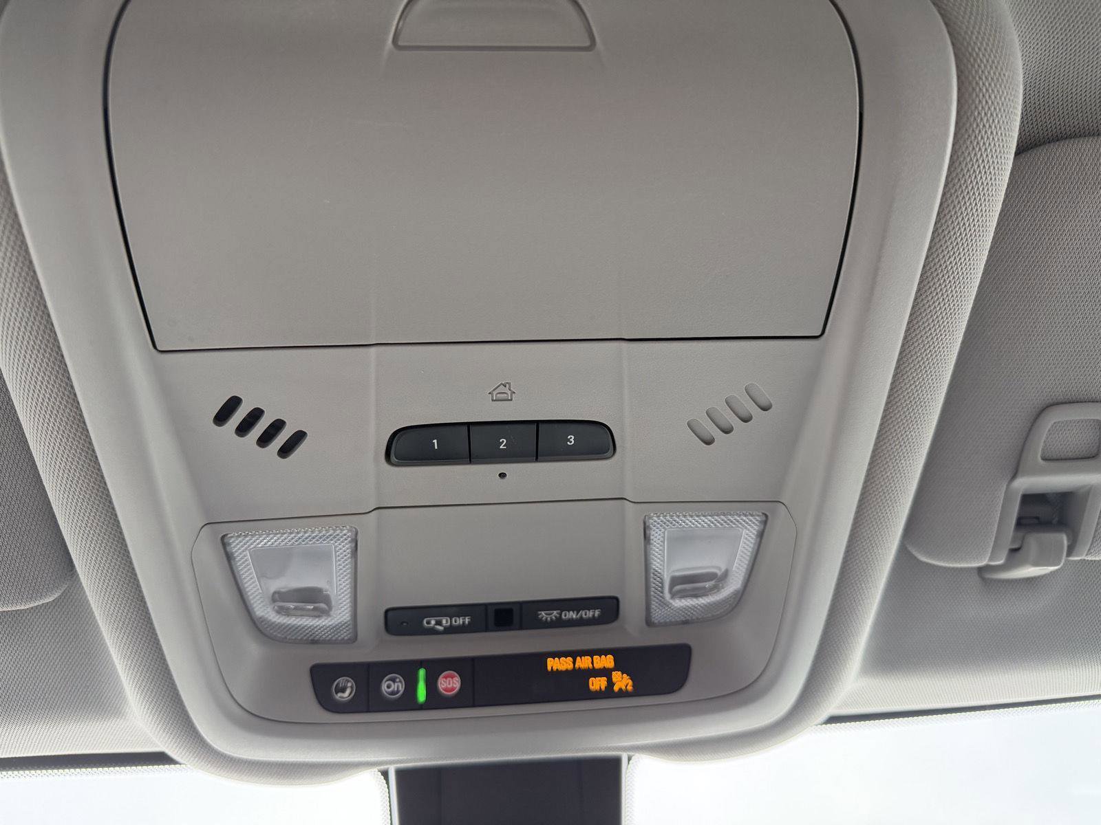 Used 2020 Chevrolet Equinox LT w/ Midnight Edition image 21