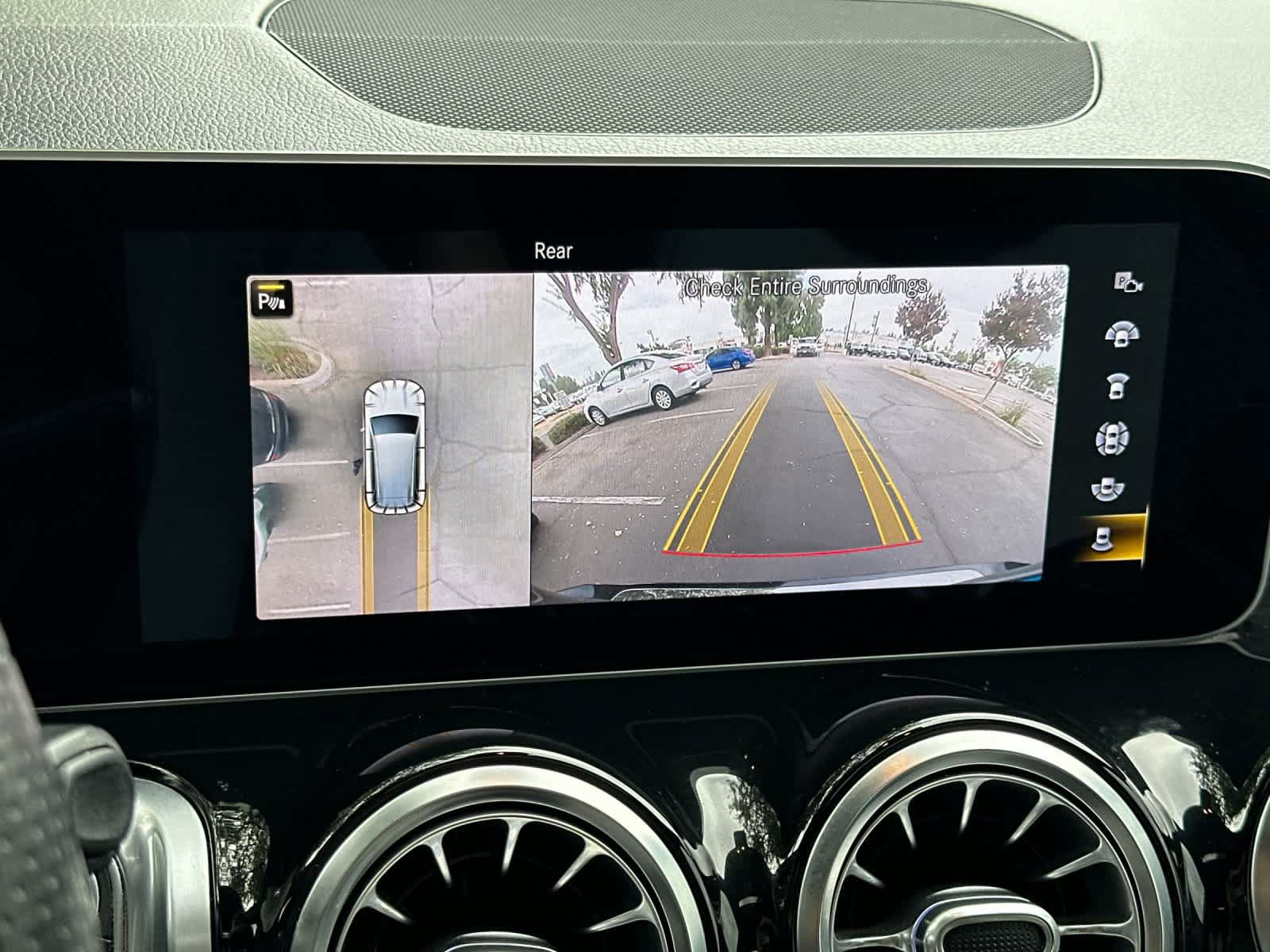 Used 2021 Mercedes-Benz GLB 250 image 20