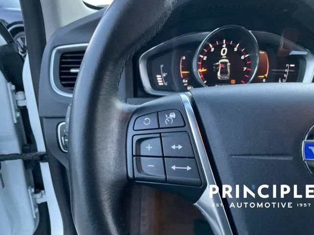 Used 2017 Volvo S60 T5 Inscription Platinum FWD image 16