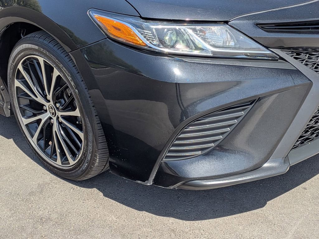 Used 2020 Toyota Camry SE FWD image 25