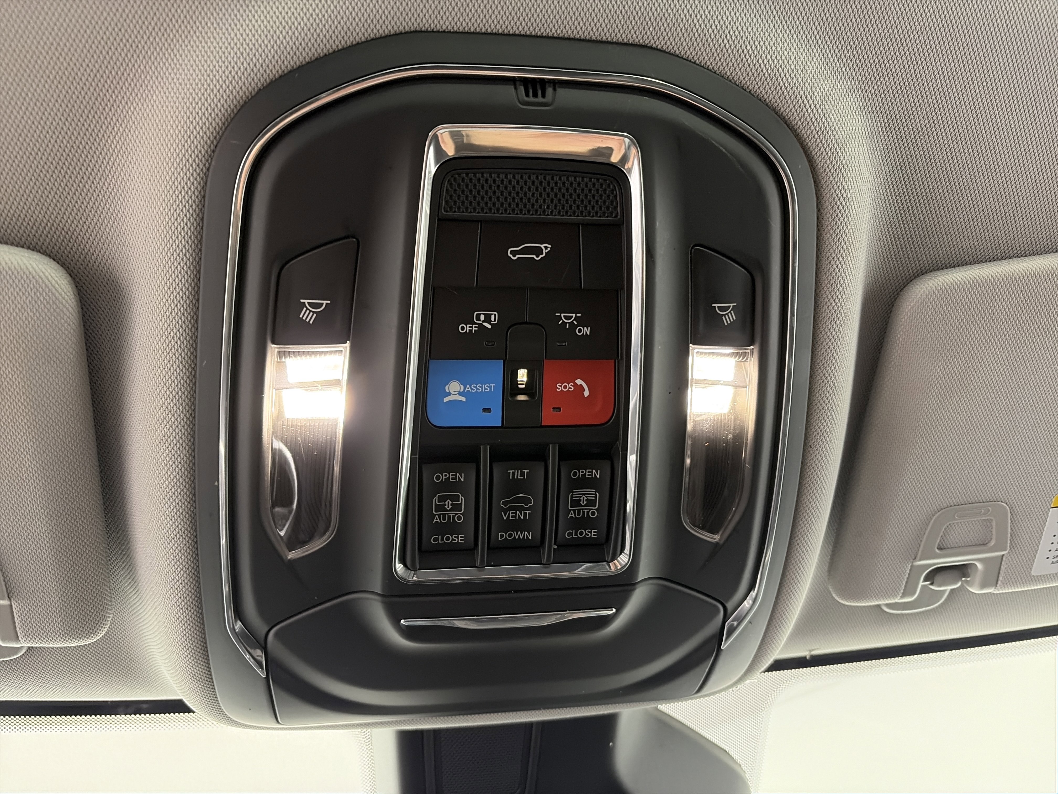 Used 2023 Jeep Grand Cherokee L Limited w/ Trailer Tow Group (B) image 38