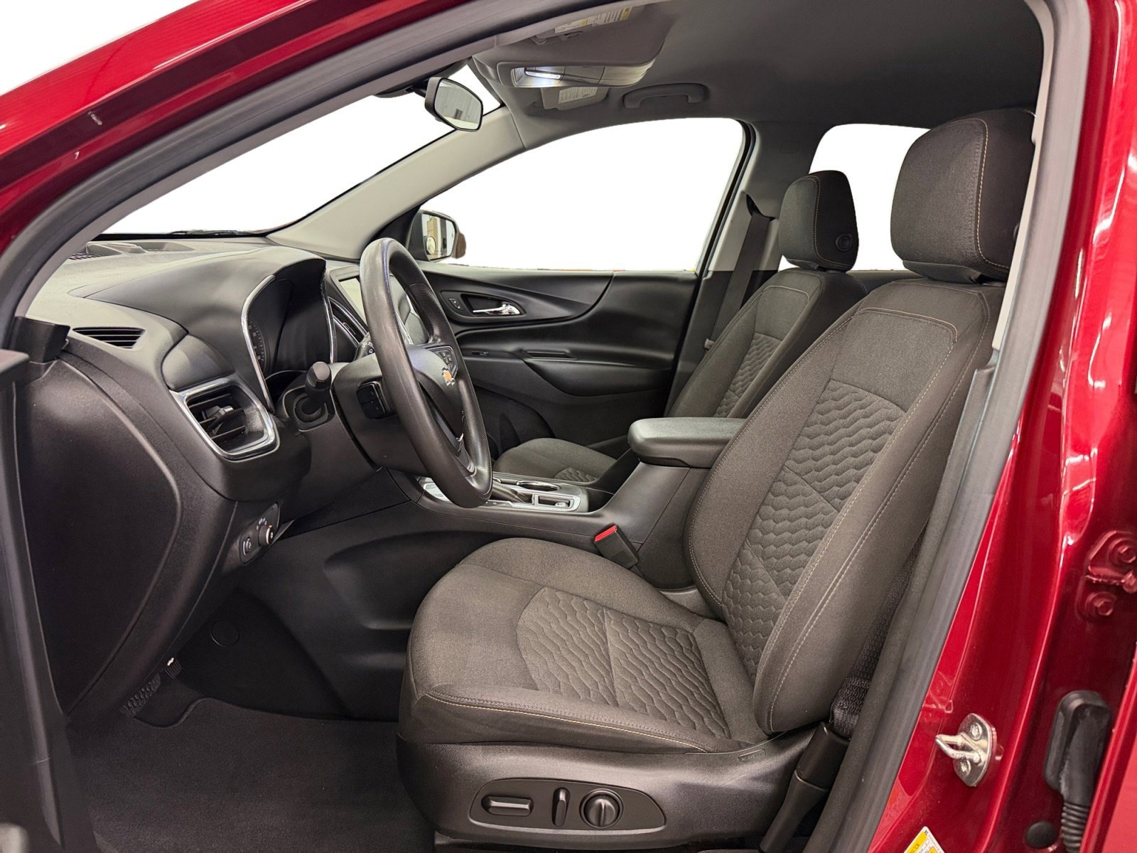 Used 2019 Chevrolet Equinox LT FWD image 9