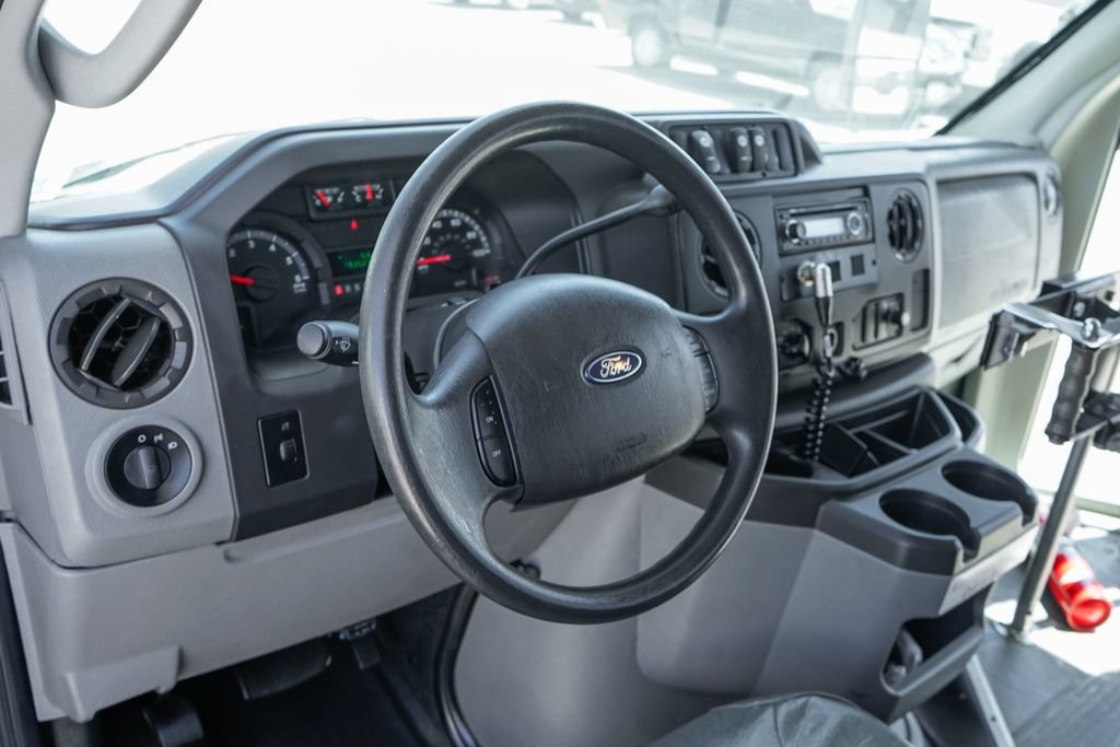 Used 2013 Ford E-450 and Econoline 450 Super Duty w/ Shuttle Bus Prep Pkg RWD image 19