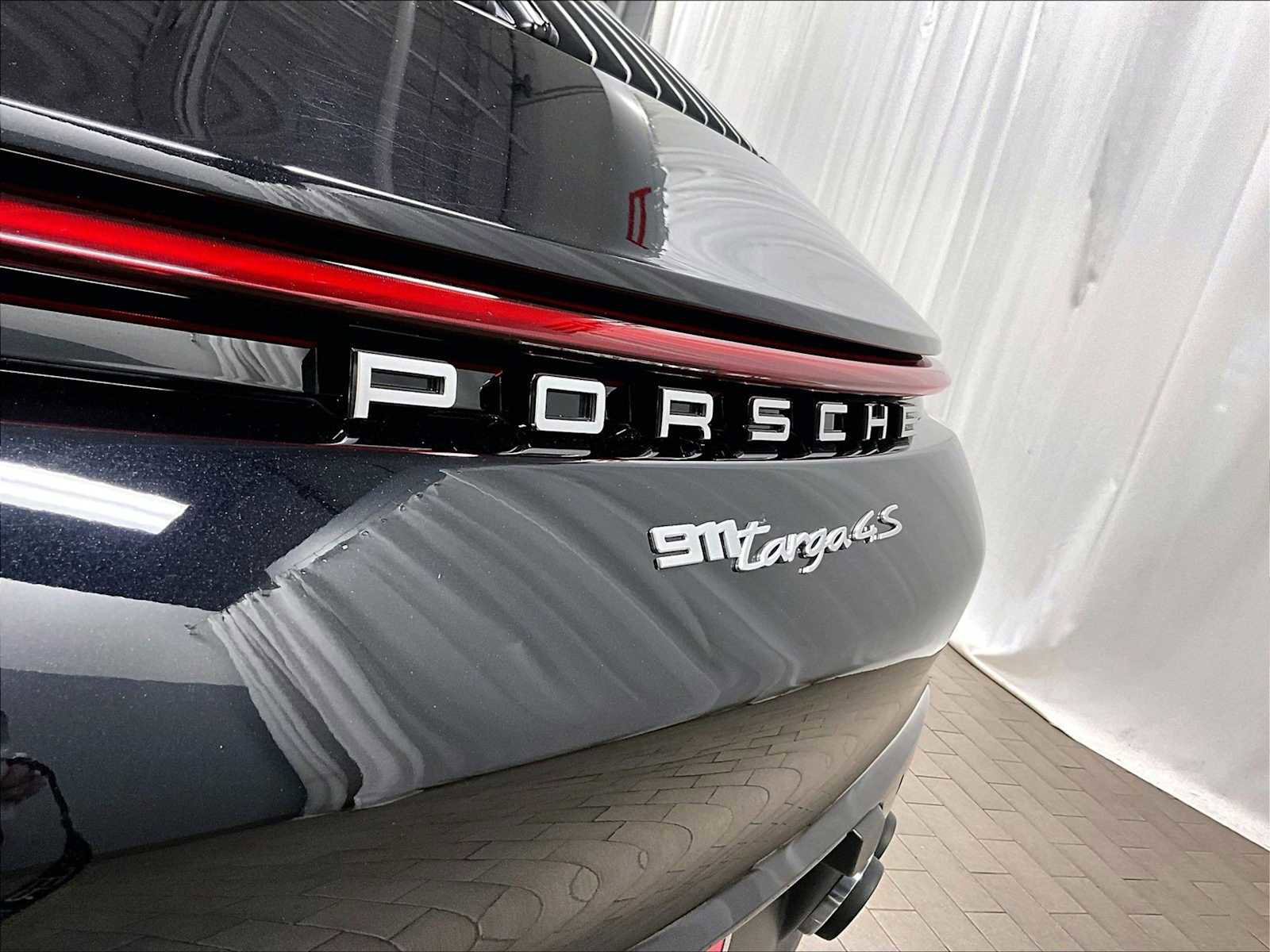 Used 2021 Porsche 911 Targa 4S AWD/4WD image 32