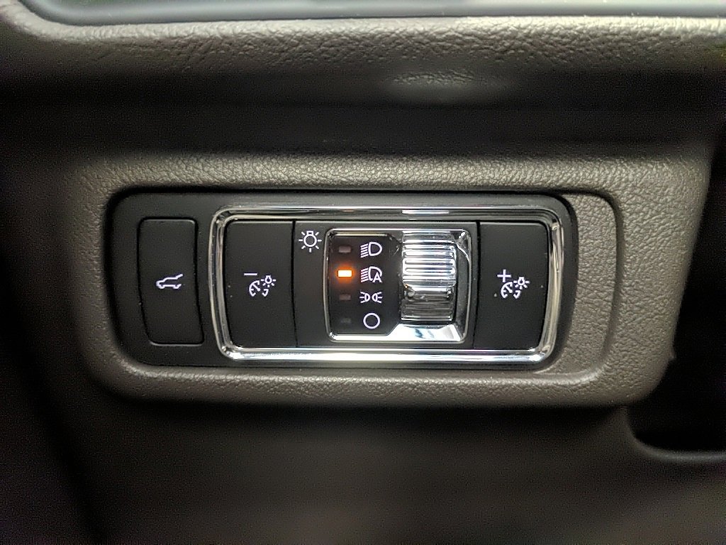 Certified 2021 Lincoln Corsair FWD w/ Equipment Group 101A image 21