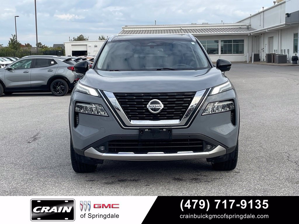 Used 2021 Nissan Rogue Platinum FWD image 2