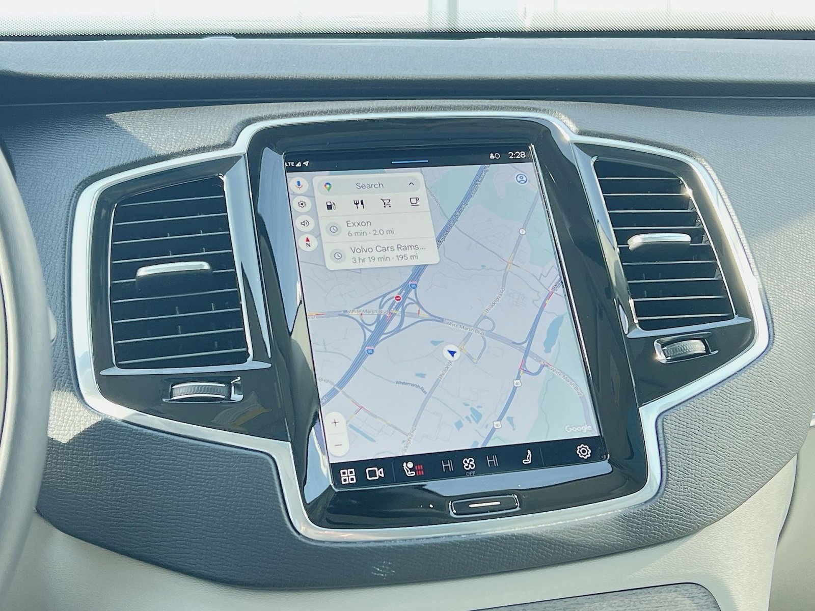 Used 2024 Volvo XC90 B6 Plus w/ Protection Package image 20