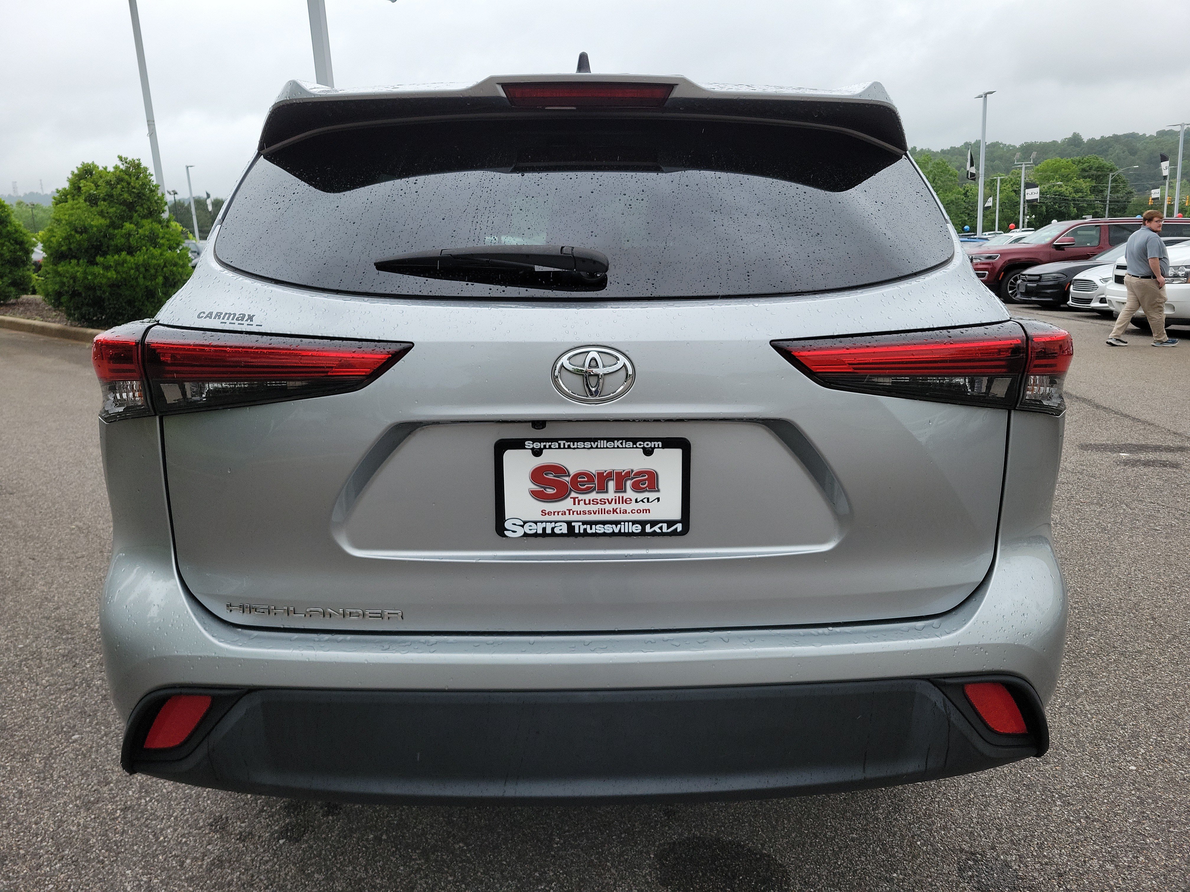 Used 2022 Toyota Highlander L FWD image 25