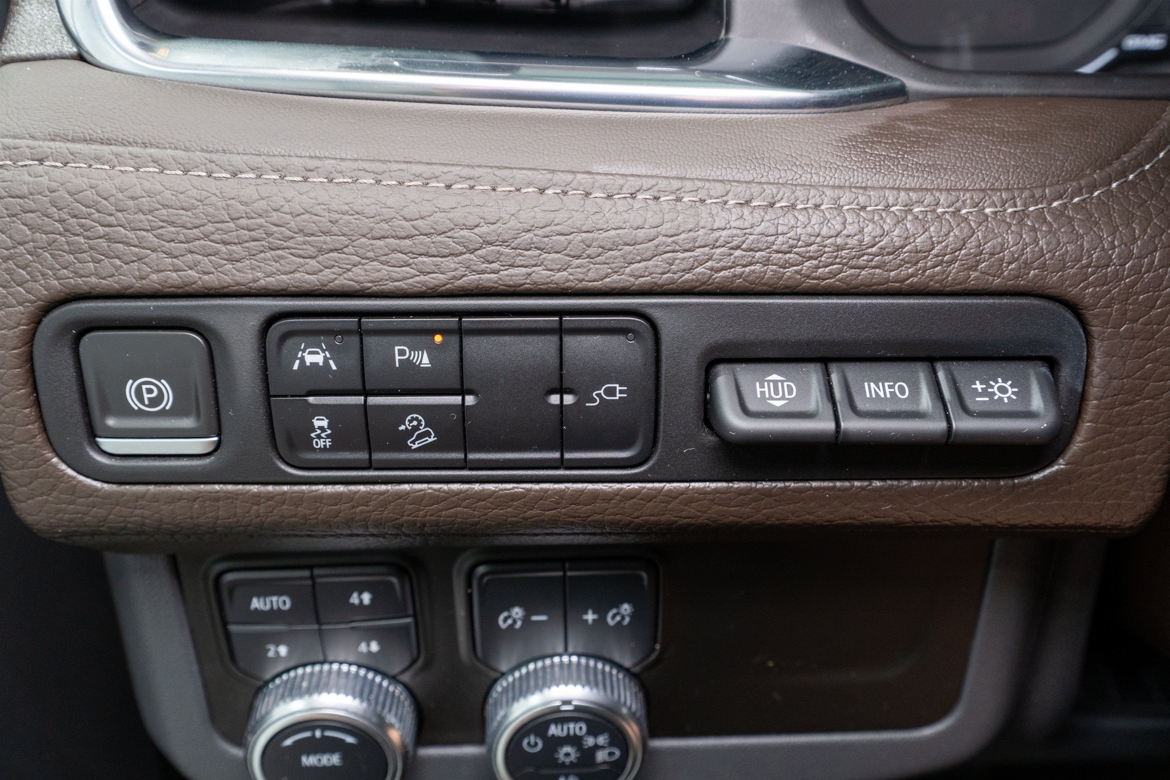 Used 2021 GMC Yukon Denali AWD/4WD image 32